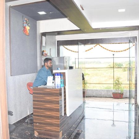 Hotel Riviera Residency Thane Buitenkant foto