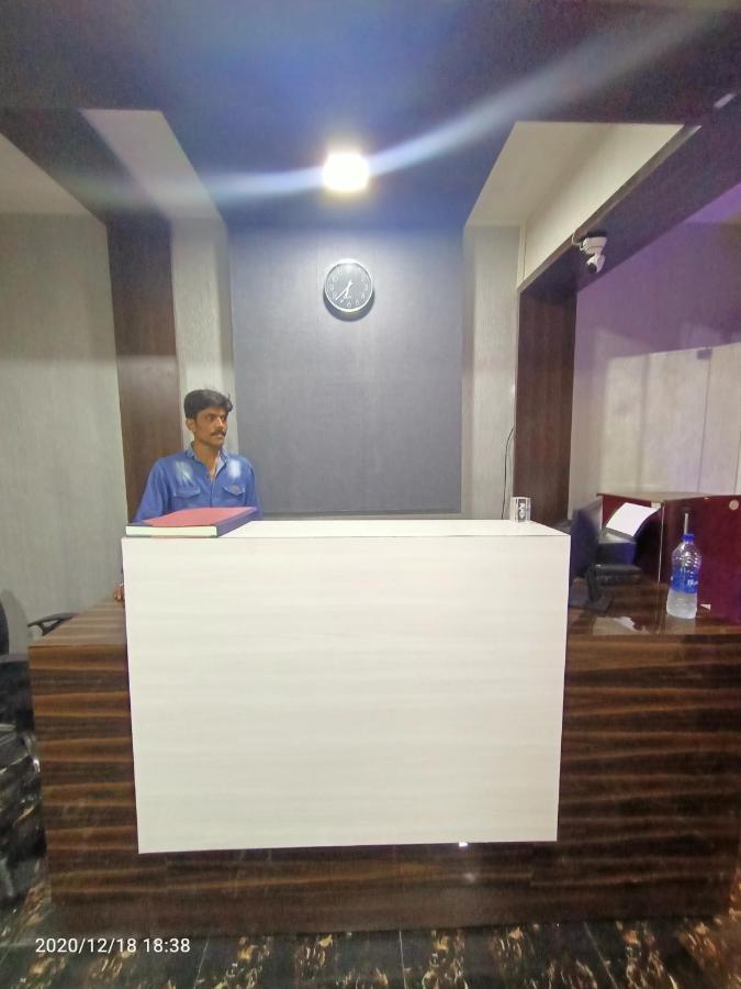 Hotel Riviera Residency Thane Buitenkant foto