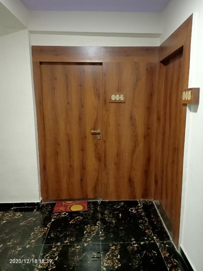 Hotel Riviera Residency Thane Buitenkant foto