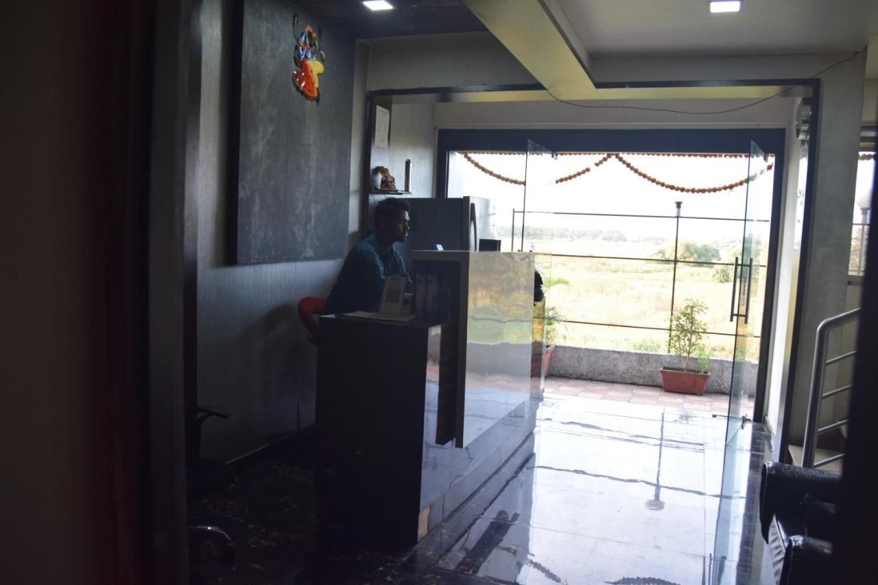 Hotel Riviera Residency Thane Buitenkant foto