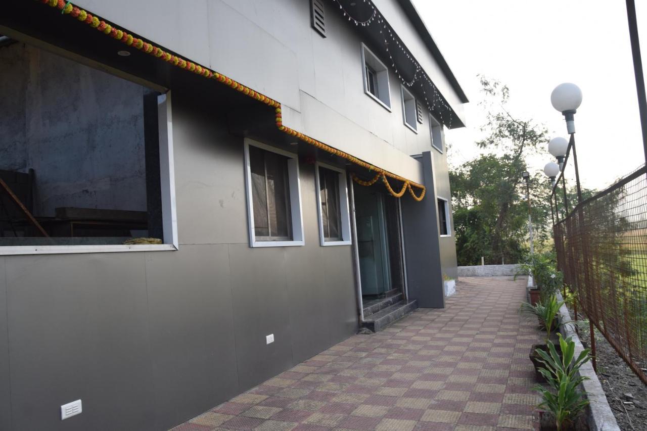 Hotel Riviera Residency Thane Buitenkant foto