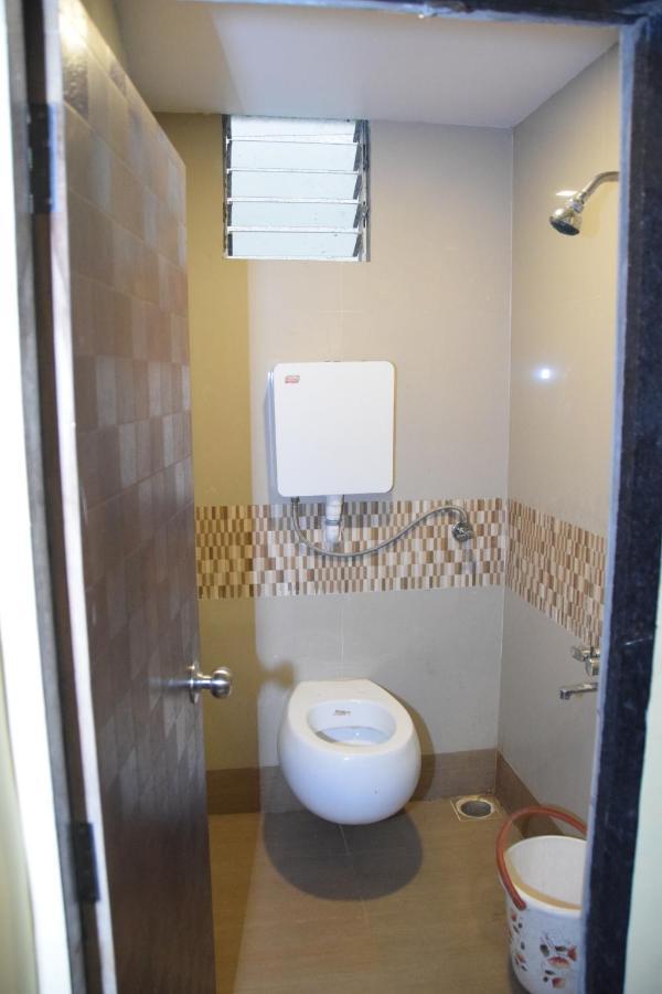 Hotel Riviera Residency Thane Buitenkant foto