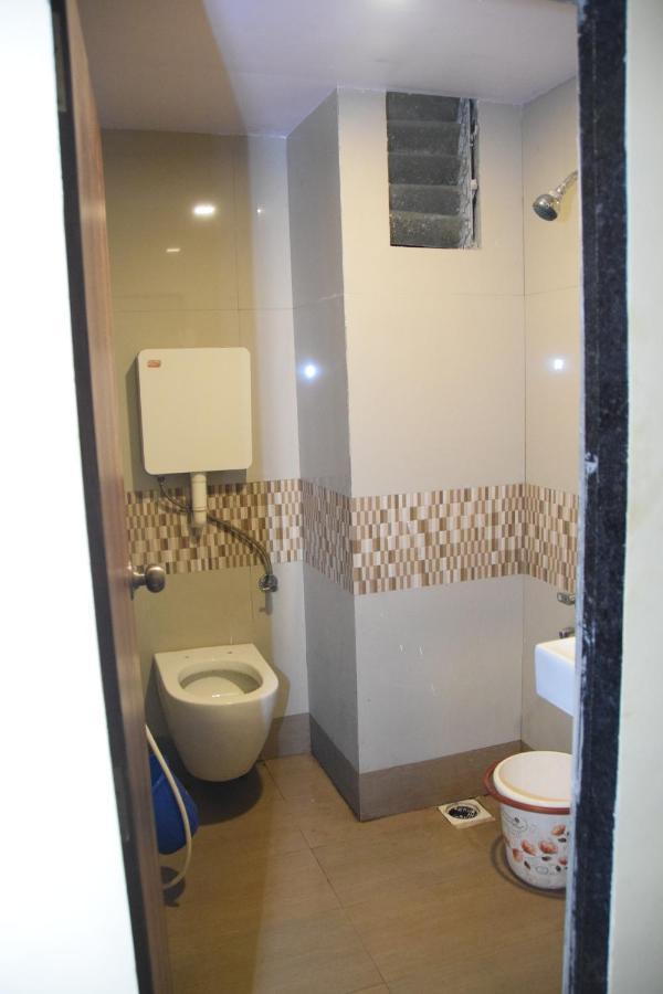 Hotel Riviera Residency Thane Buitenkant foto